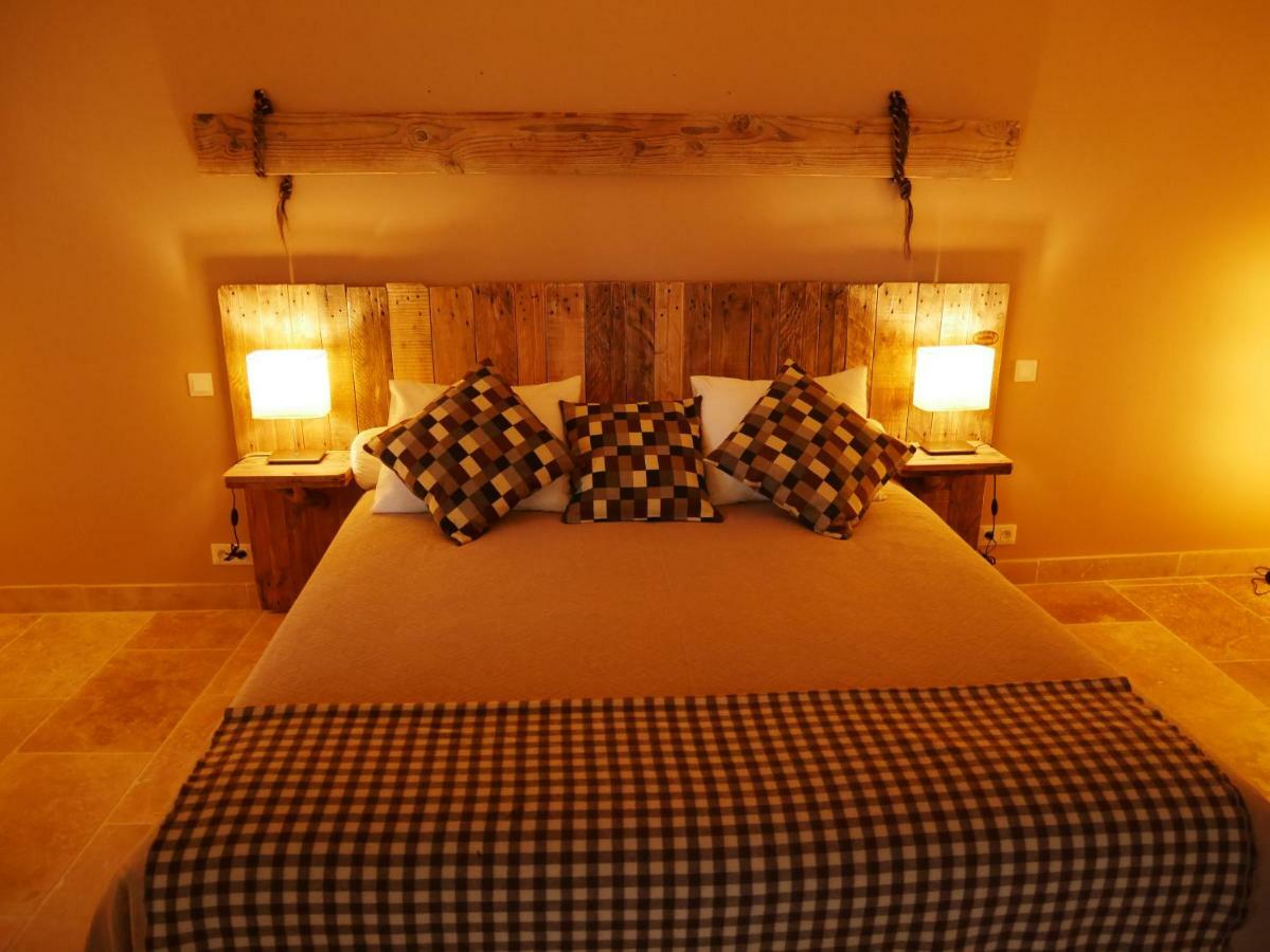 Bed and Breakfast Mas Du Grand Bordes Сен-Лоран-Д'Эгуз Экстерьер фото